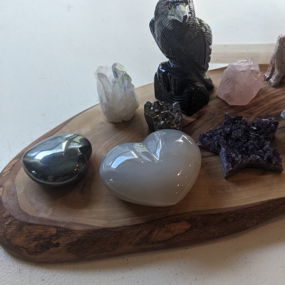 Crystals Set & Wood Board - Picture 8 of 9